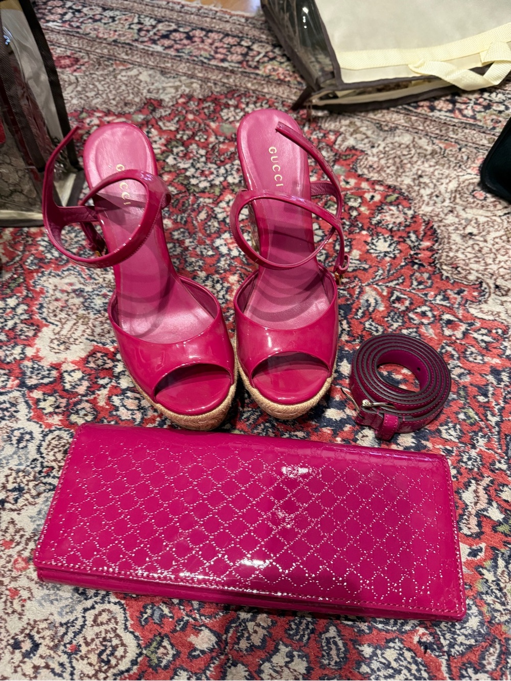 Gucci Fuchsia Patent Leather Clutch - Picture 5 of 8
